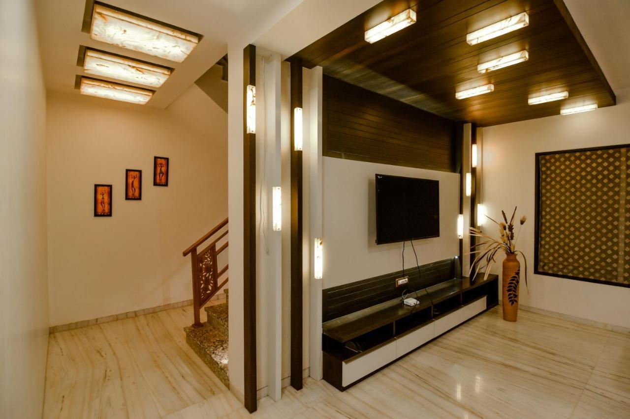 Villa Lifeline Villas - Luxurious Taraangan 4bhk With Biggest Pool In Lonavala