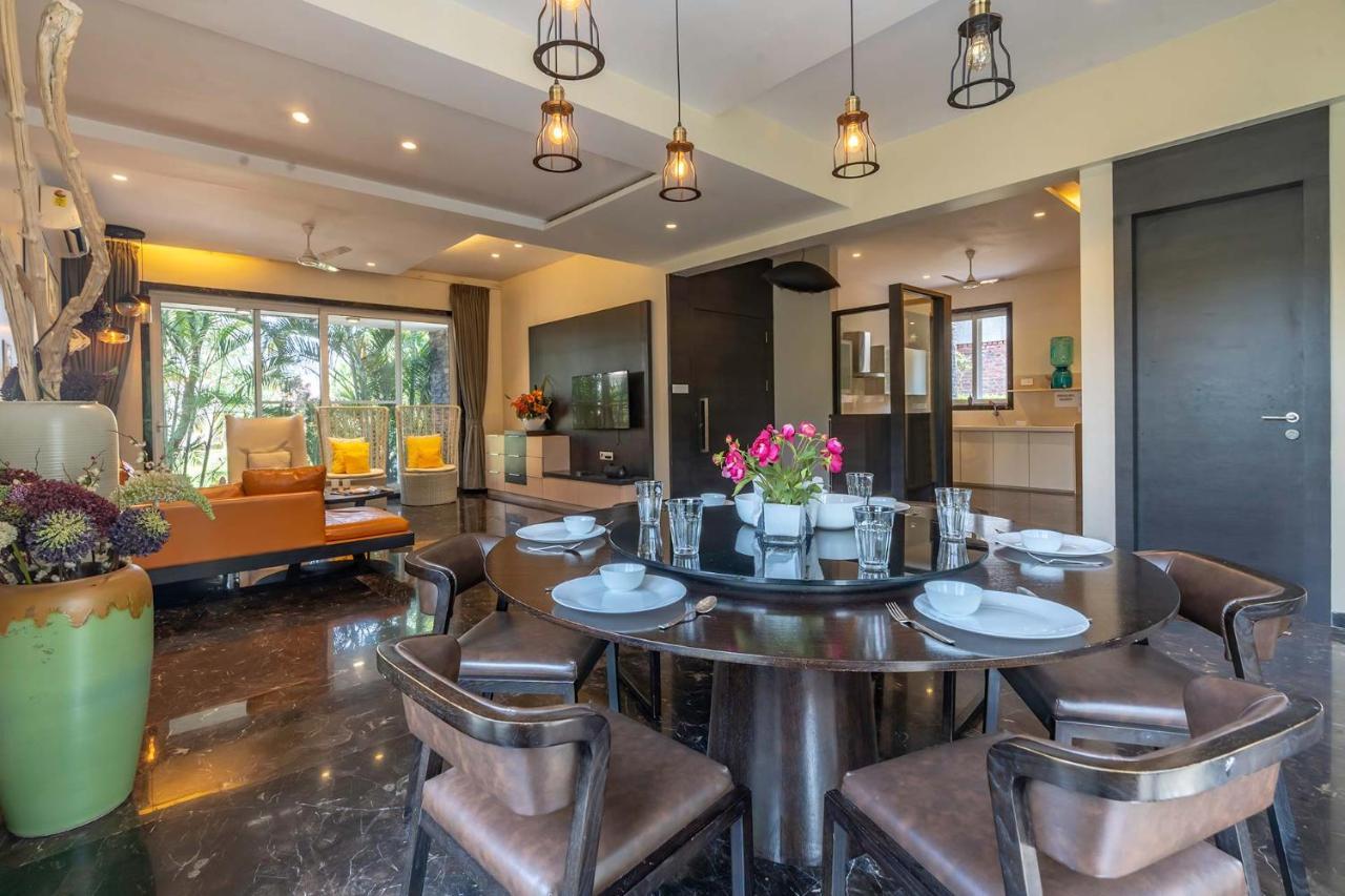 Villa Stayvista's With Private Pool, Games & Terrace