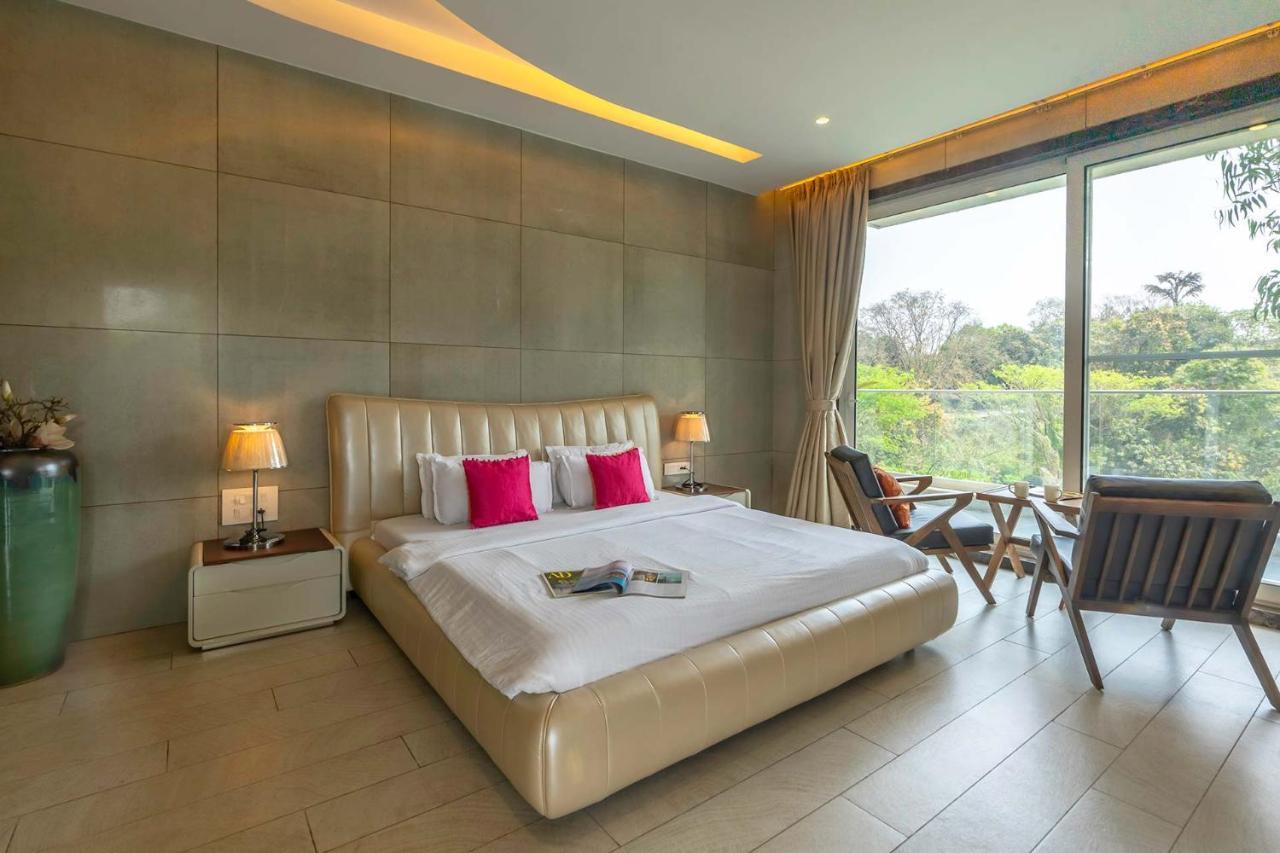 Stayvista's With Private Pool, Games & Terrace Villa