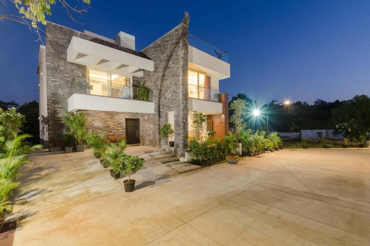 Villa Stayvista's With Private Pool, Games & Terrace *