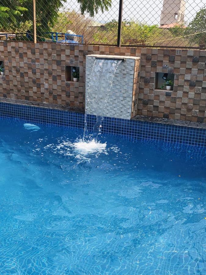 The Perfect Stays-blue Pool *
