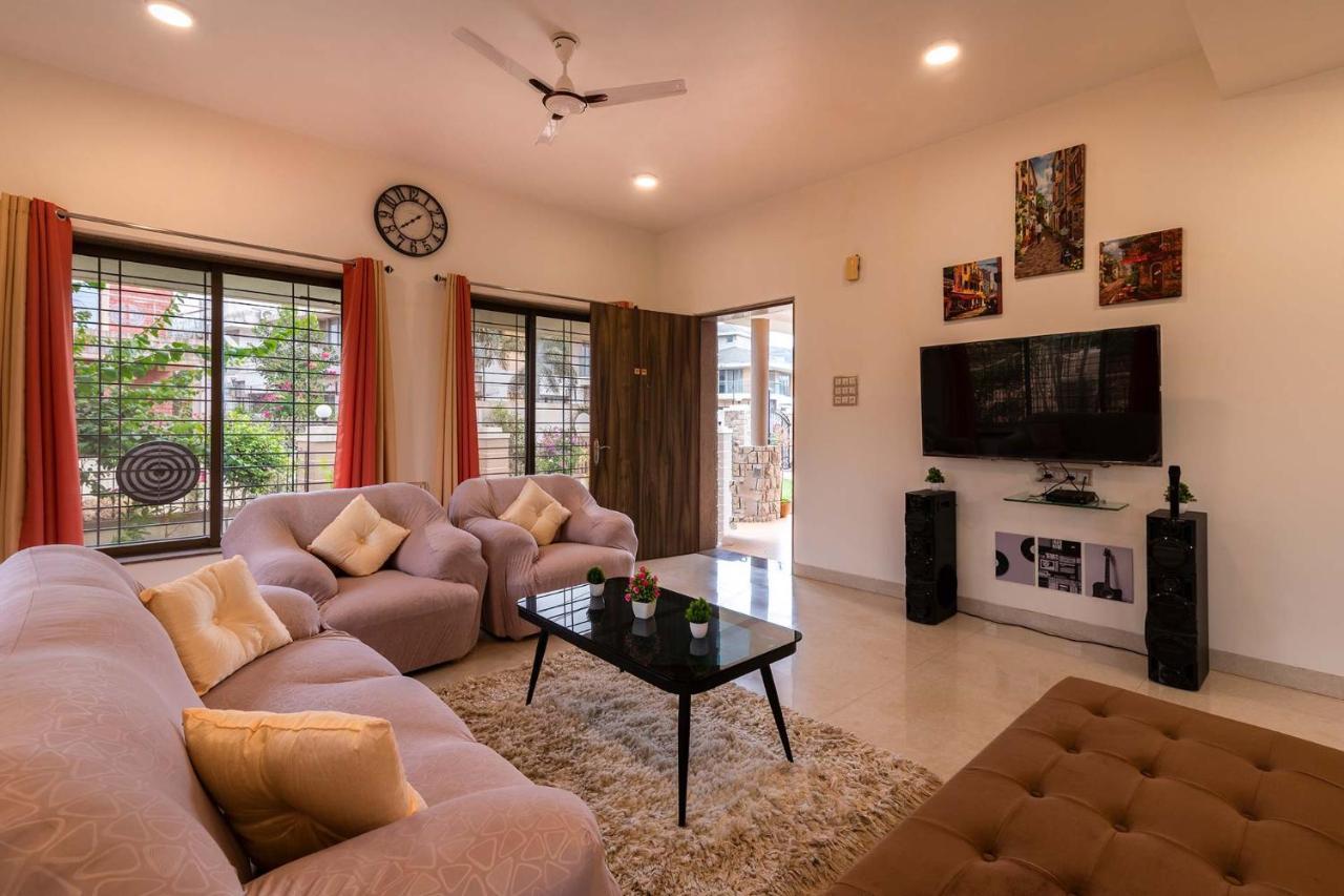Villa Stayvista's Moonlit Hills - Retreat With Pool, Scenic View, And Indoor Games