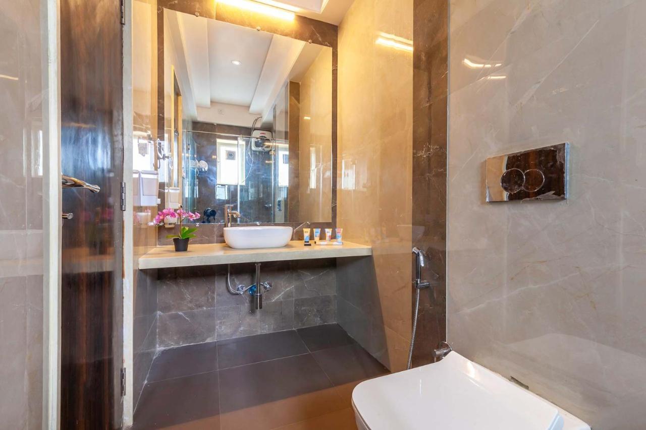 Villa Stayvista's Lazy Daze With Pool And Mountain Views *