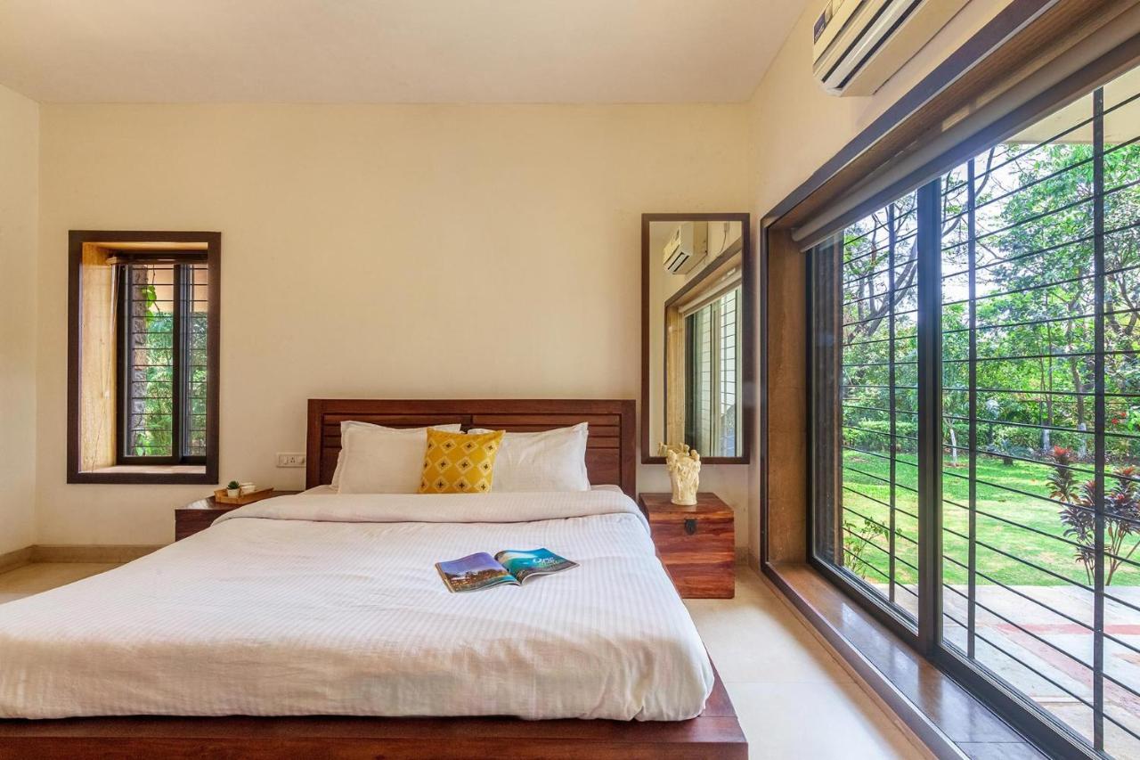 Stayvista's Valencia With Gazebo And Indoor Games
