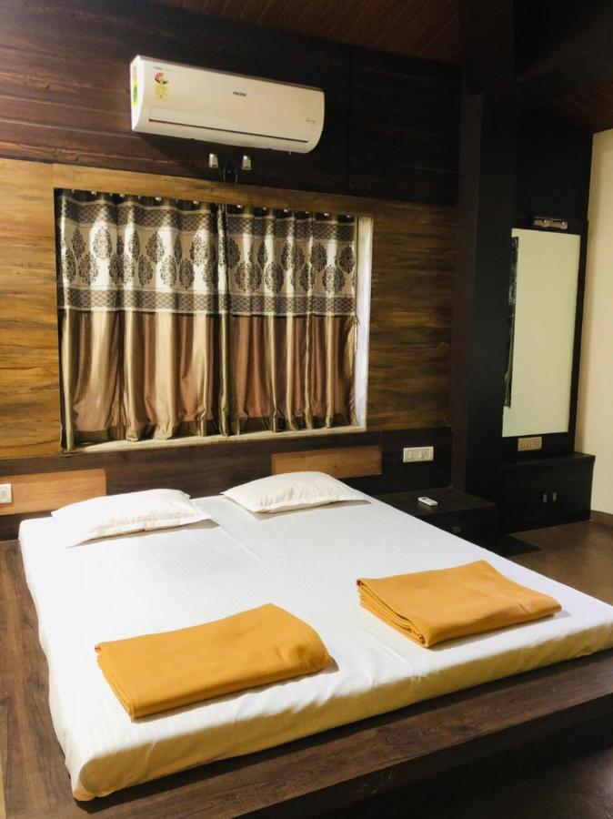 Villa Slice Of Heaven.3-bedroom With Pool & Gazebo Lonavala