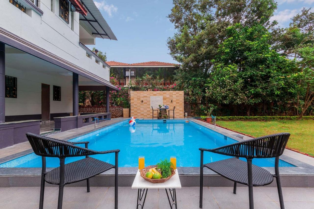 Sunshine Bloom By Stayvista - Your Oasis With Pool, Lawn, Gazebo, And Poker Table Villa Lonavala