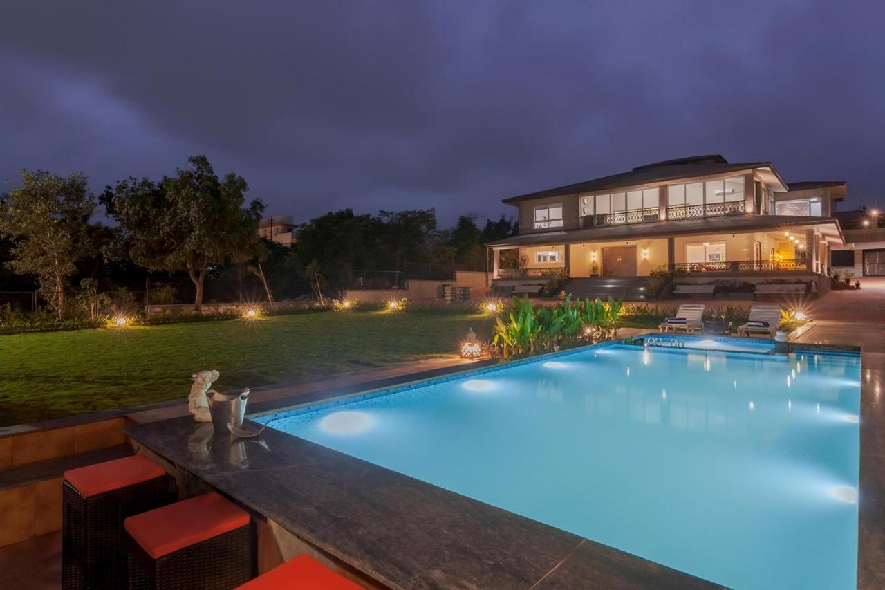 Stayvista's The Cincin With Elegant Rooms, Snooker Table, Pool, Scenic View, And Jacuzzi Lonavala