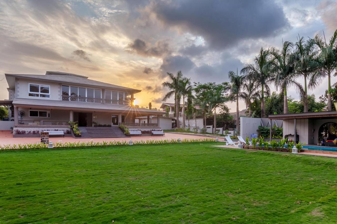 Villa Stayvista's The Cincin With Elegant Rooms, Snooker Table, Pool, Scenic View, And Jacuzzi