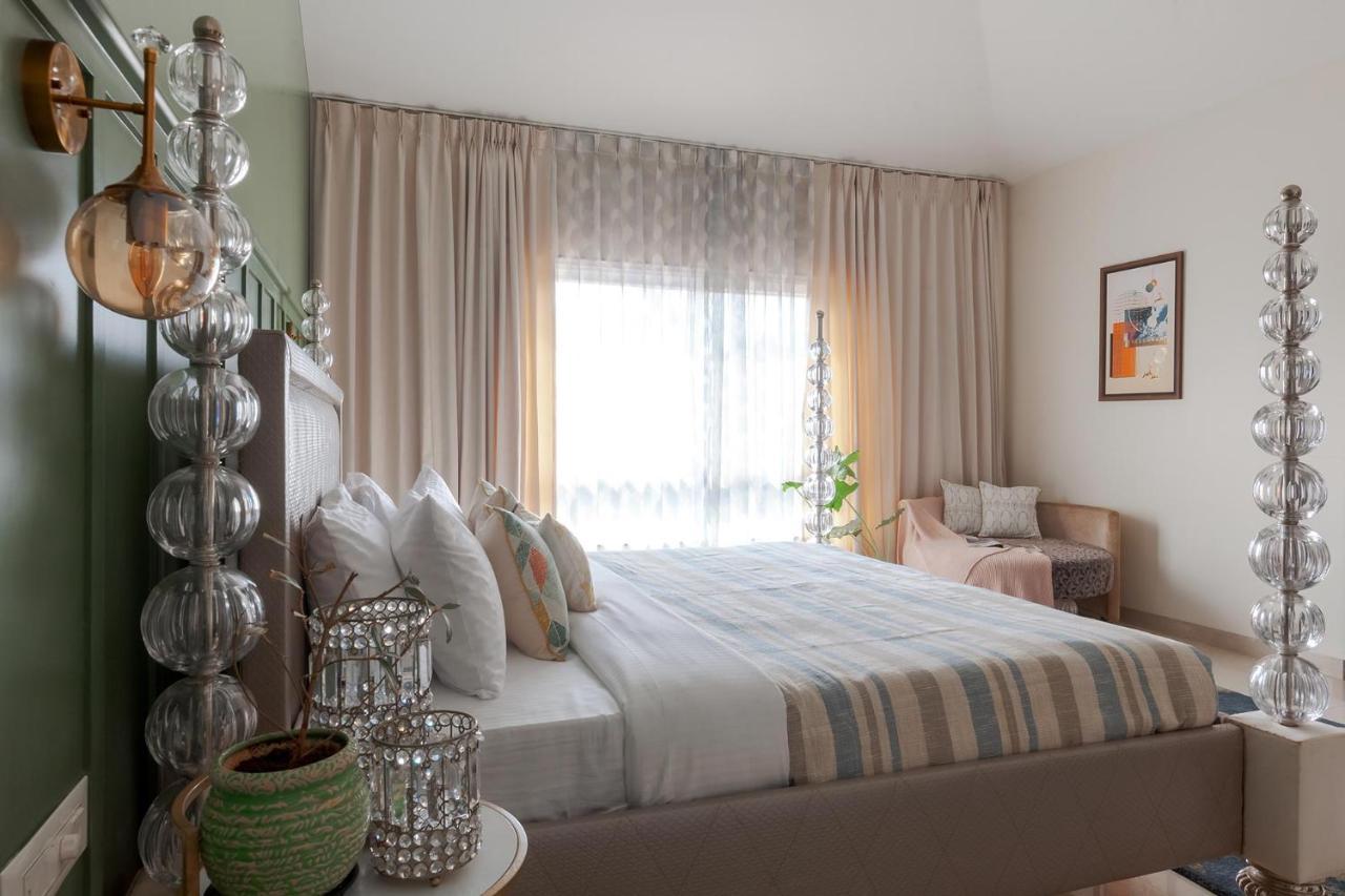Stayvista's The Cincin With Elegant Rooms, Snooker Table, Pool, Scenic View, And Jacuzzi Villa Lonavala