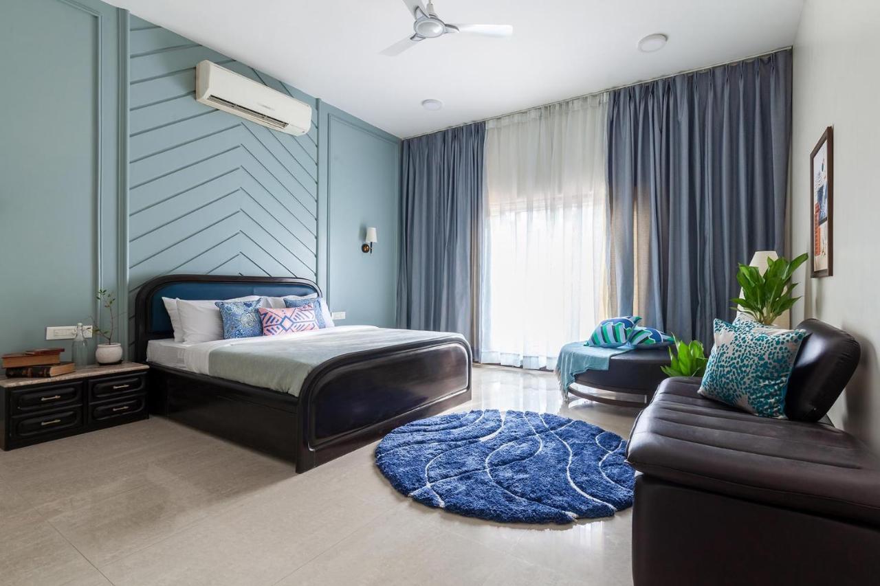 Stayvista's The Cincin With Elegant Rooms, Snooker Table, Pool, Scenic View, And Jacuzzi Villa *