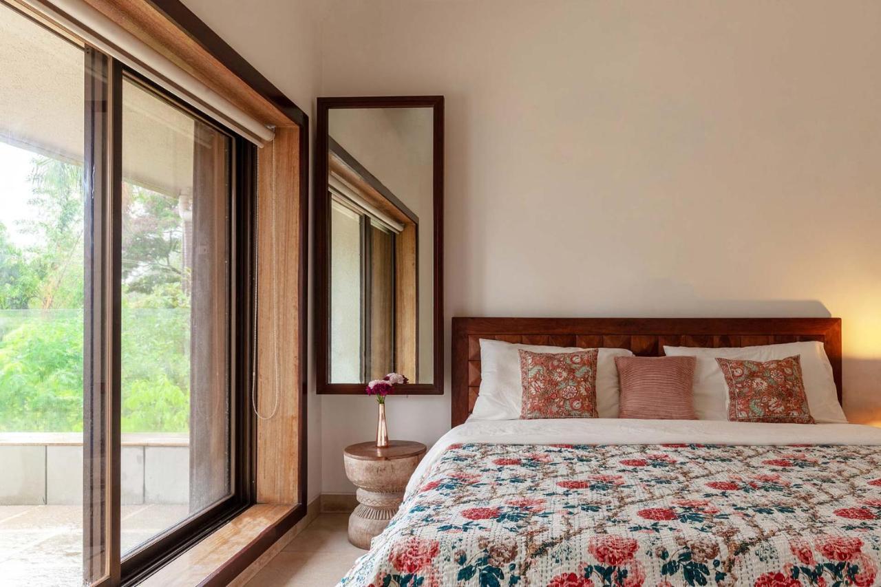 Stayvista's Valencia With Gazebo And Indoor Games Lonavala