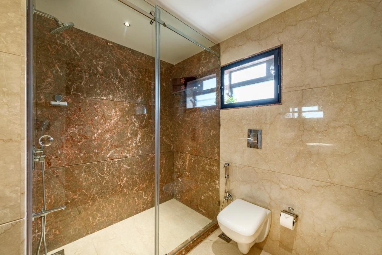 Saffronstays Windermere, - Luxury With Heated Pool, Projector And Indoor Games Lonavala