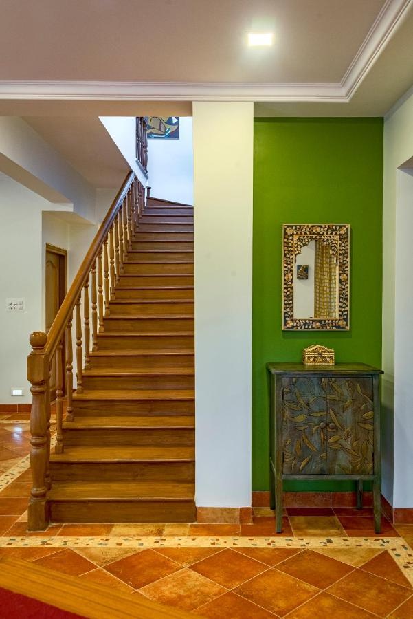 Saffronstays Windermere, - Luxury With Heated Pool, Projector And Indoor Games Lonavala