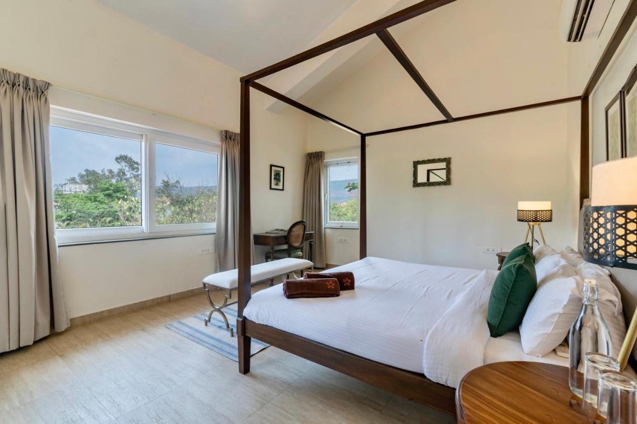 Saffronstays Boulevard Stonehouse - Pool With Mountain Views Villa