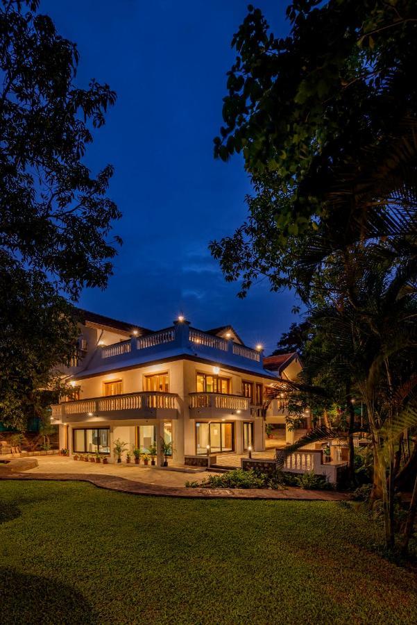 Villa Saffronstays Windermere, - Luxury With Heated Pool, Projector And Indoor Games Lonavala