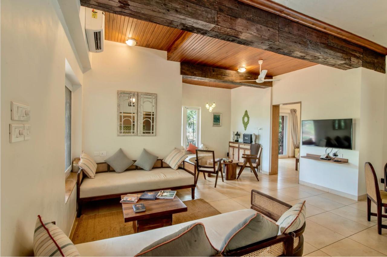Villa Saffronstays Boulevard Rockhouse - Pool With Amazing Nature Views