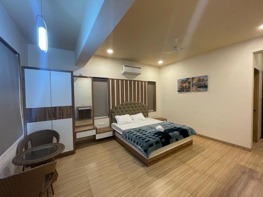 Infamous With Jacuzzi Apartment *