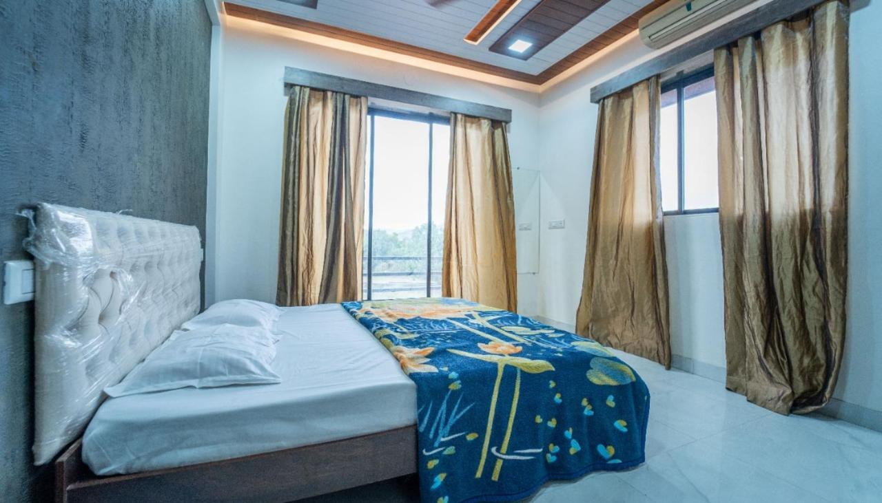 Chand 4bhk