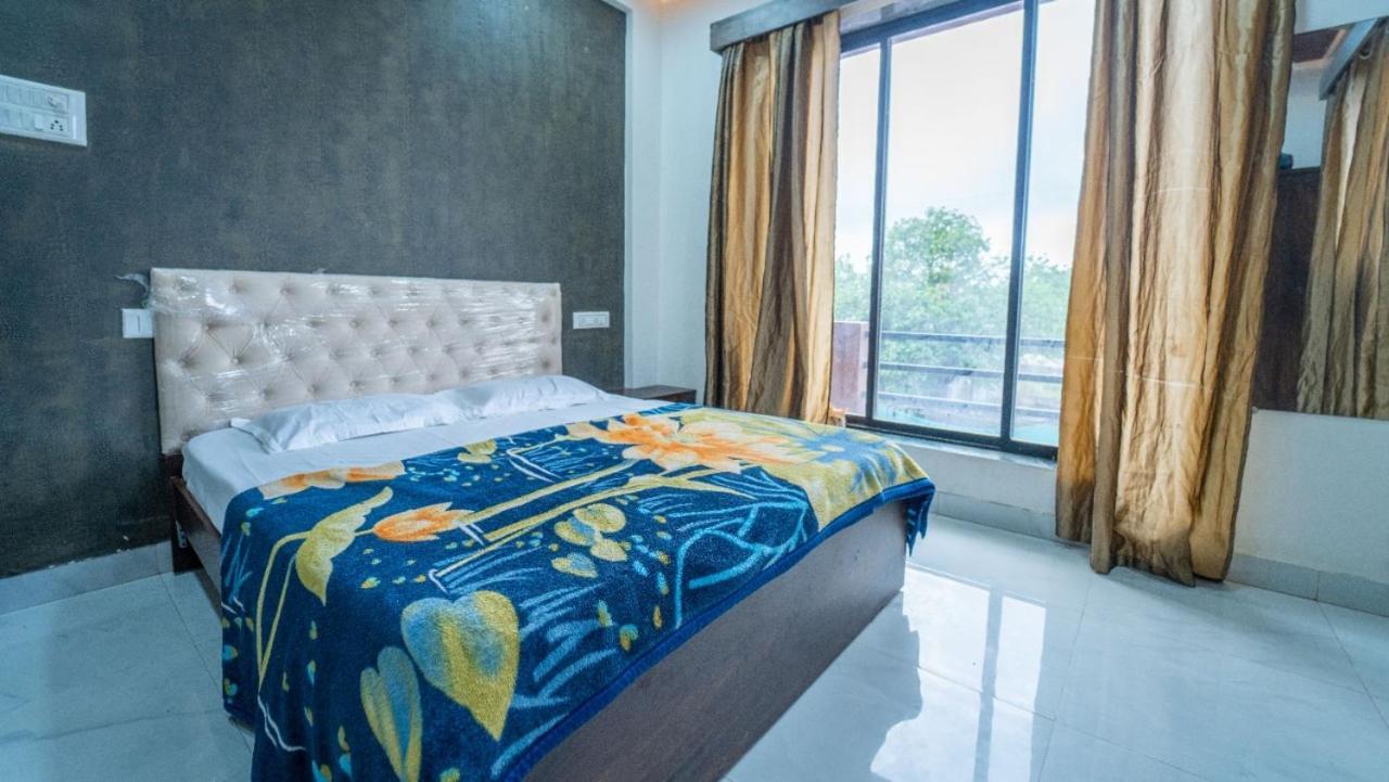 Chand 4bhk