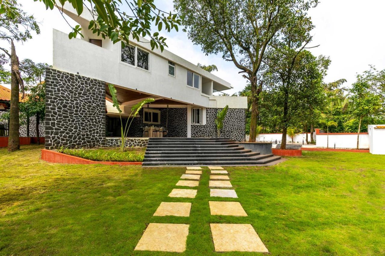 The Grey Medley: Mediterranean Oasis With Pool And Gazebo Lonavala