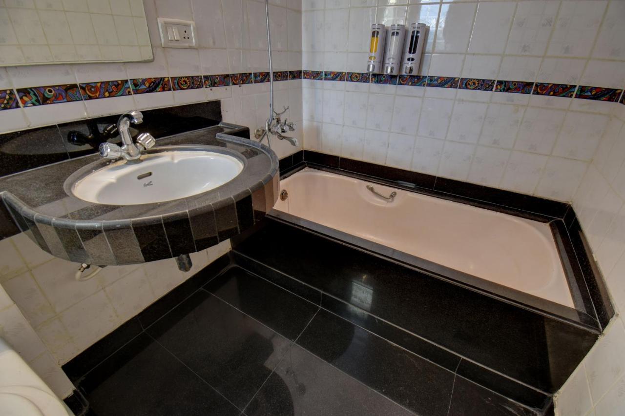 Elite Hotel 3*