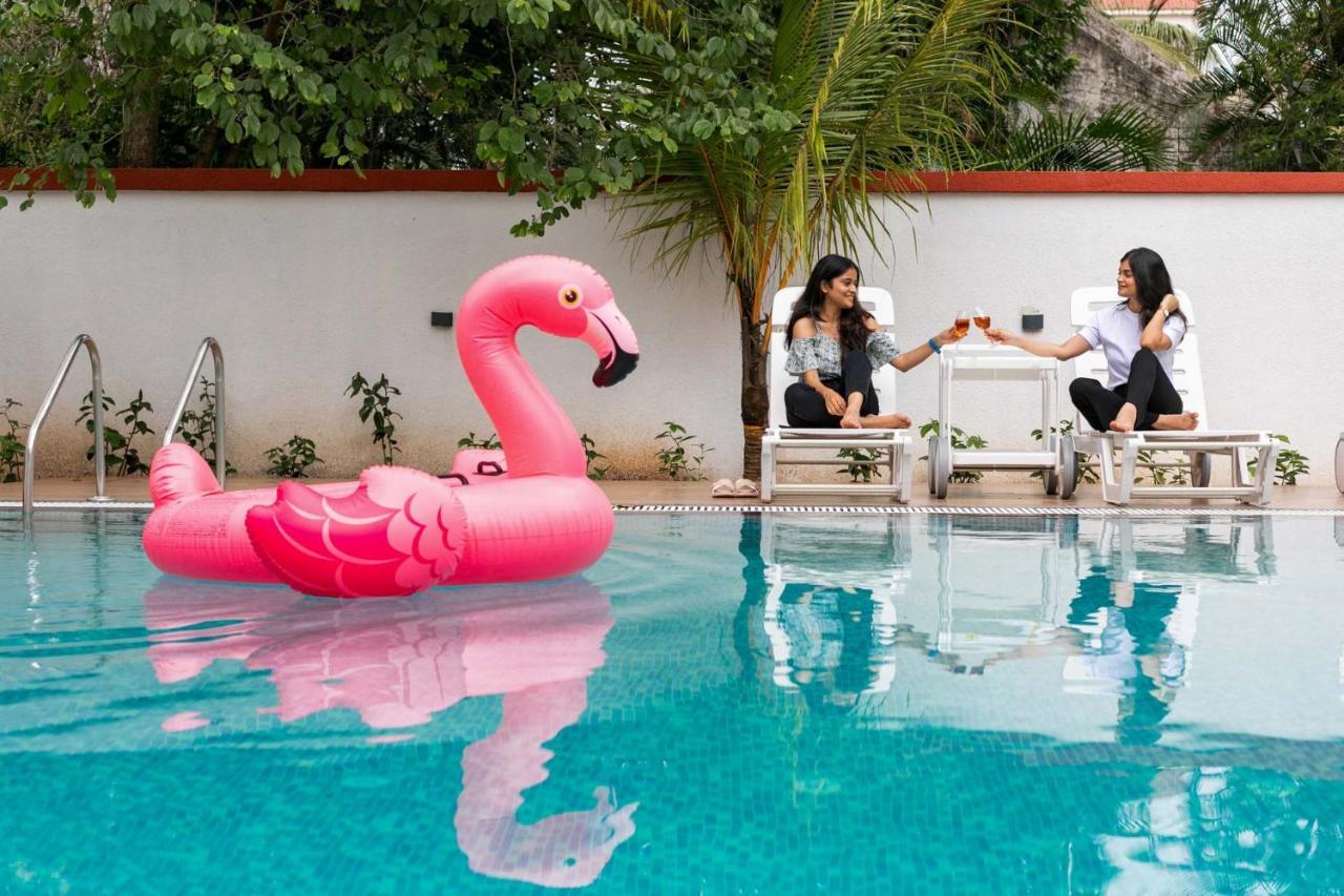 The Grey Medley: Mediterranean Oasis With Pool And Gazebo Lonavala