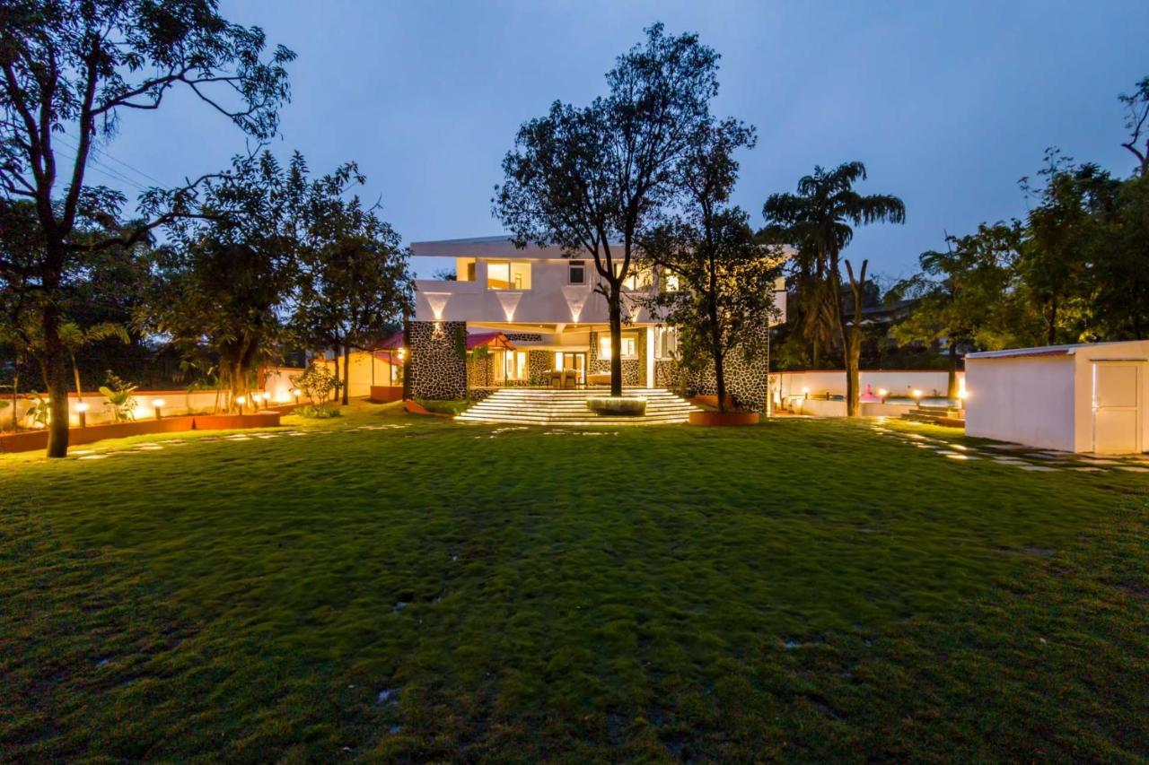 Villa The Grey Medley: Mediterranean Oasis With Pool And Gazebo Lonavala