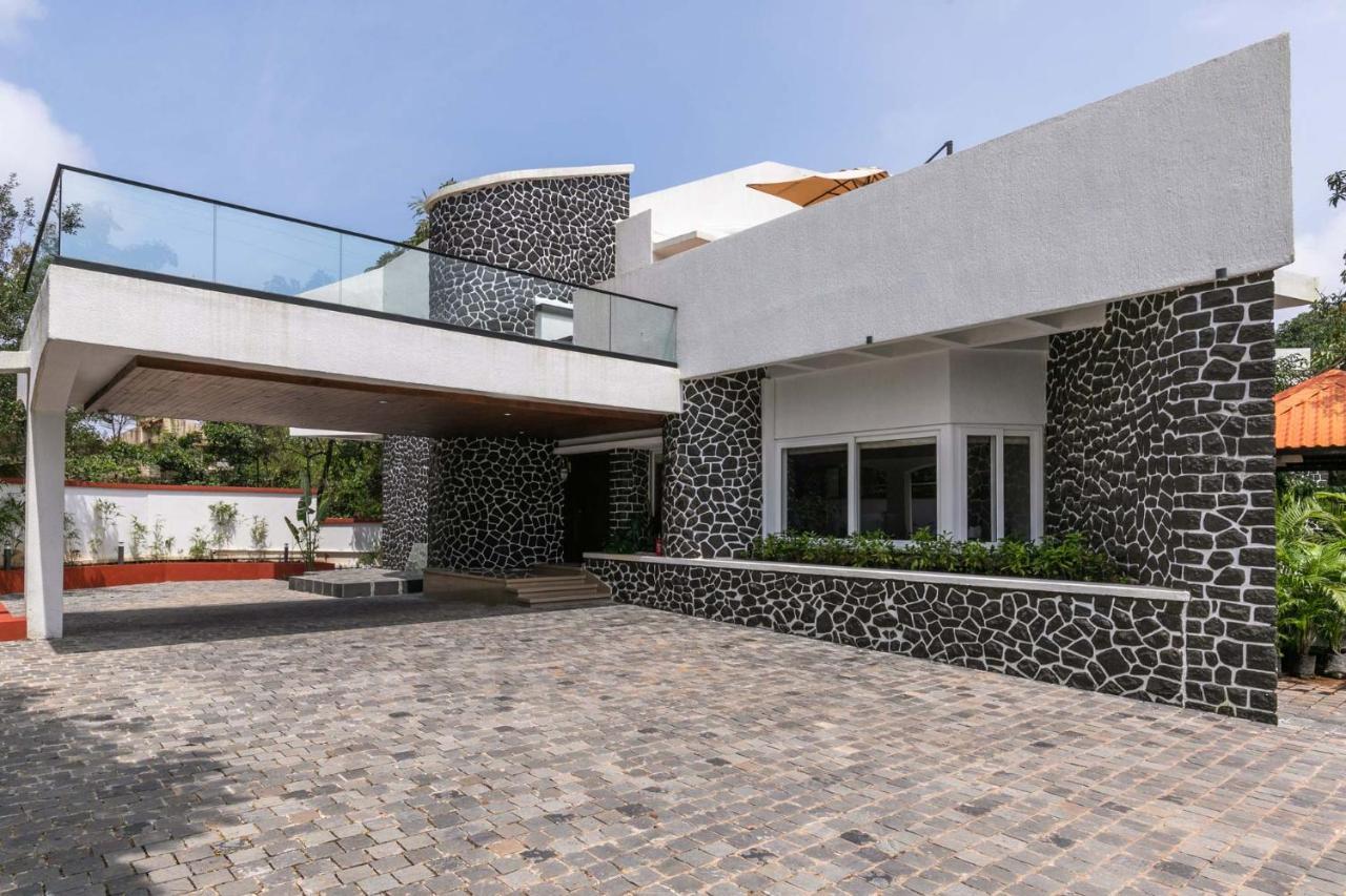 The Grey Medley: Mediterranean Oasis With Pool And Gazebo * Lonavala
