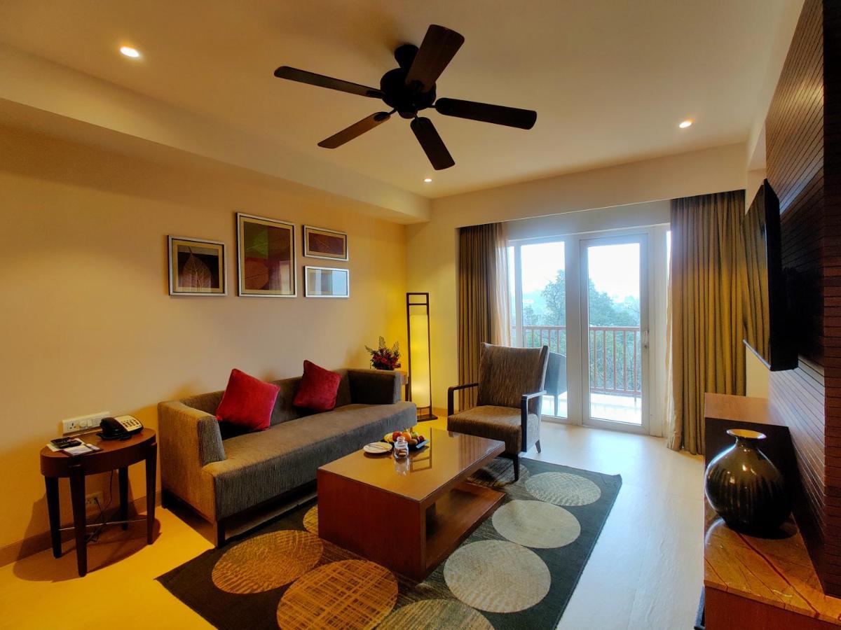 Fariyas Resort
