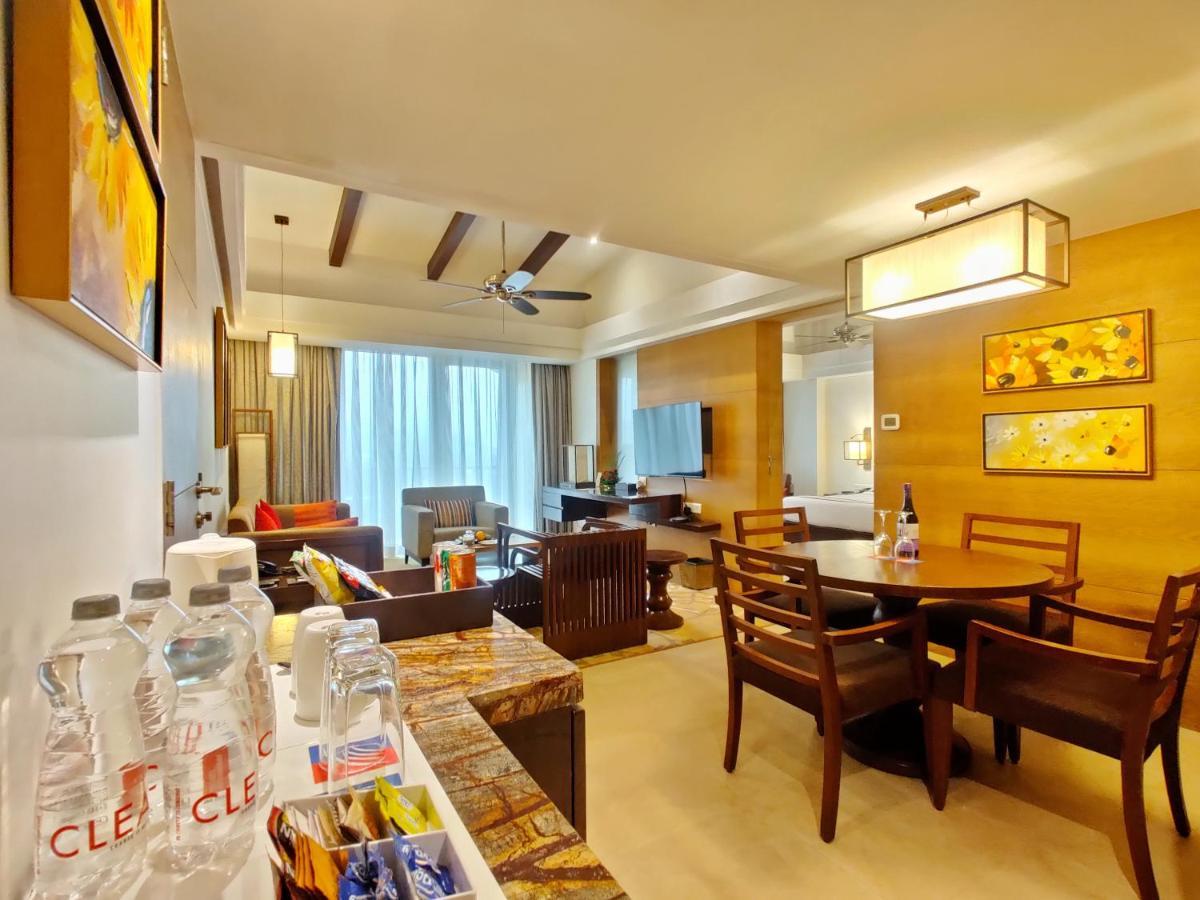 Fariyas
