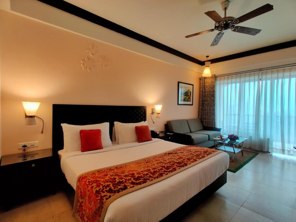 Resort Fariyas 5*