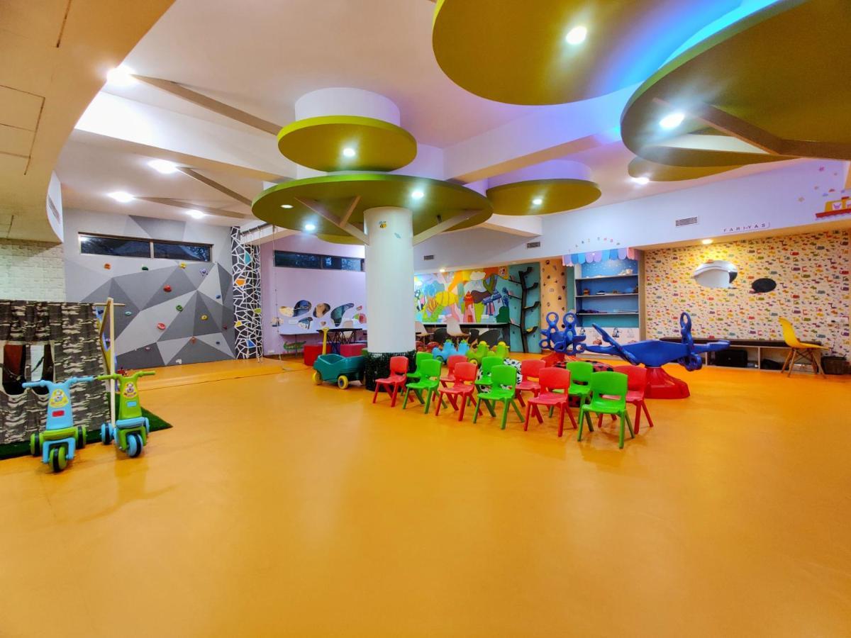 Fariyas