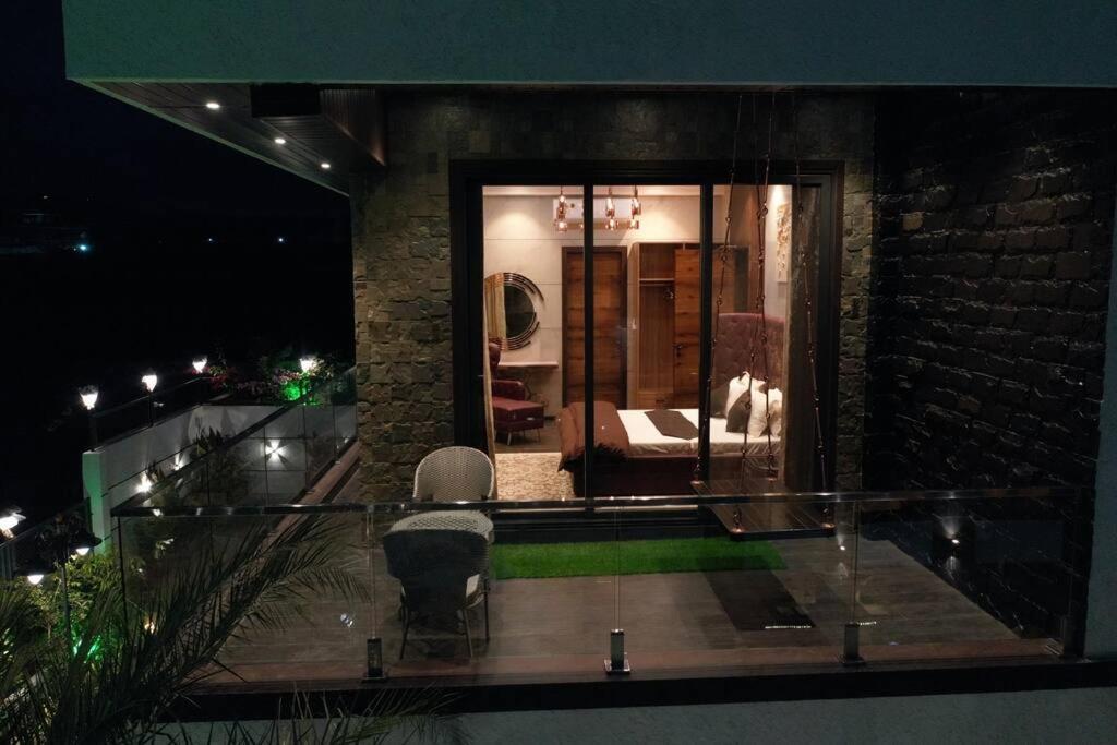 12bhk Pool Meadows-nest By The Rentalgram