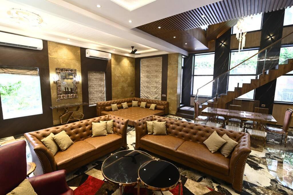 12bhk Pool Meadows-nest By The Rentalgram