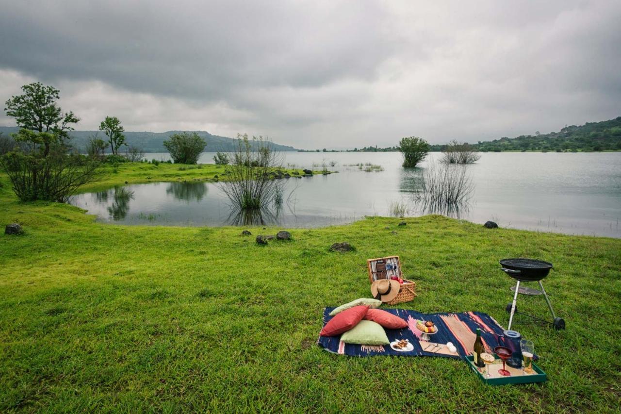 Mawi Infinitty By Stayvista - A Lake-view With An Infinity Pool For A Luxurious Villa