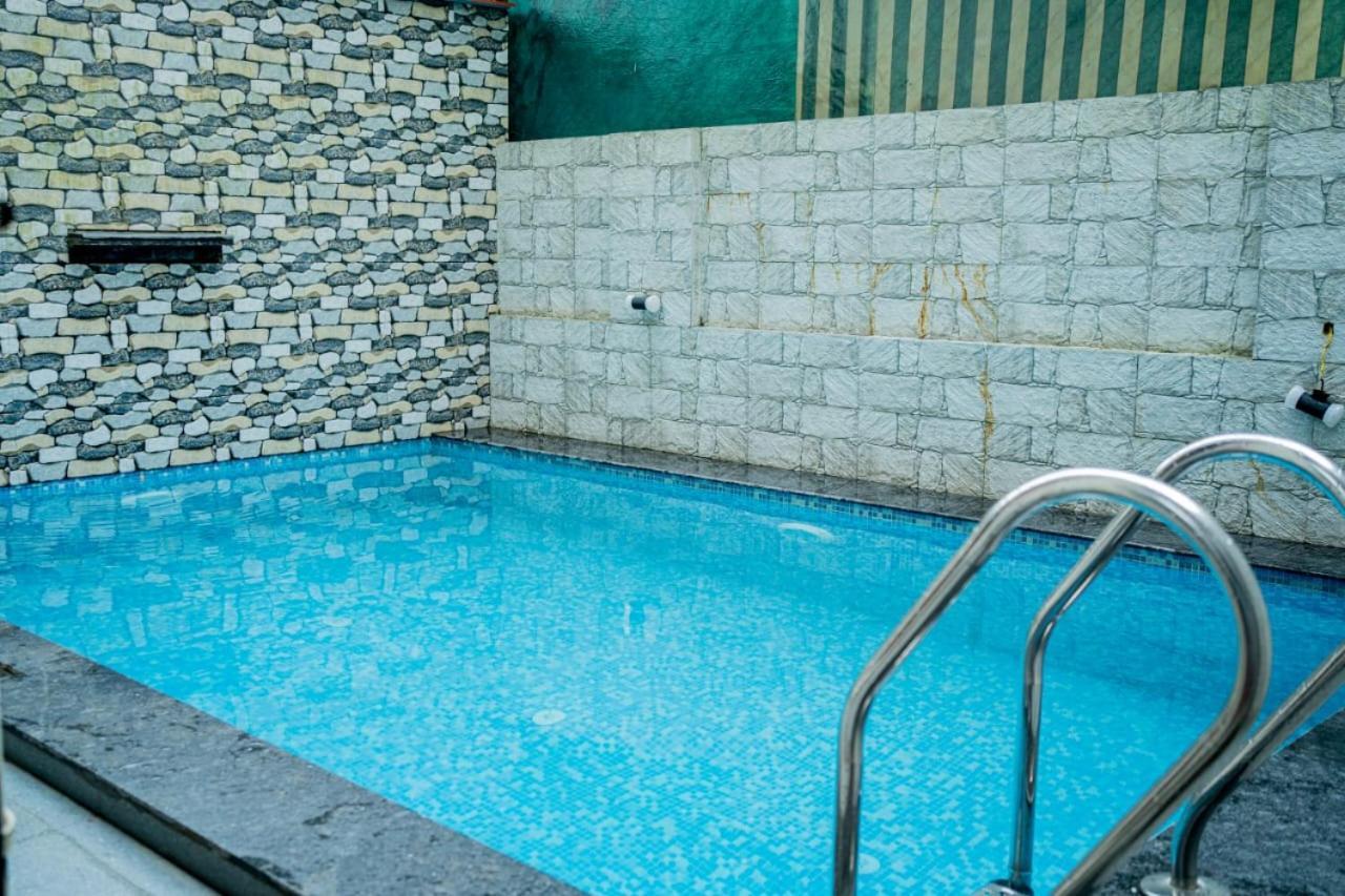 Swaragan Holidays 4 Bhk Ac Luxury Private Pool Villa Lonavala