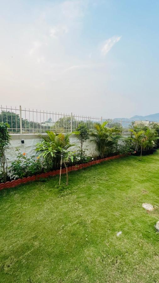 Villa Euphoriaa 4br Jacuzzi Pvtpool Theatre Lonavala