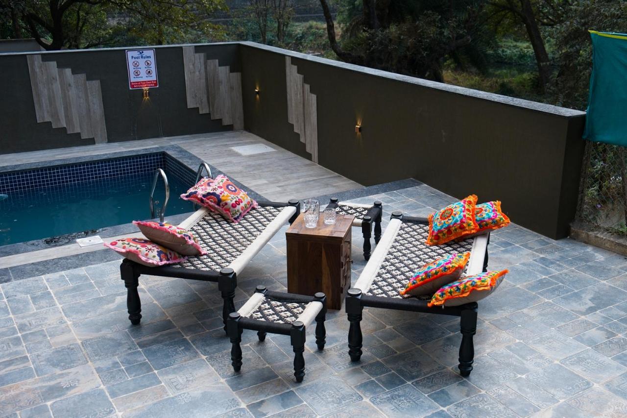 Villa Saffronstays The Fusion, - Pool With Hip Interiors And Indoor Games *