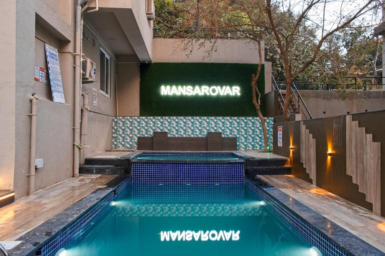 Villa Saffronstays The Fusion, - Pool With Hip Interiors And Indoor Games *