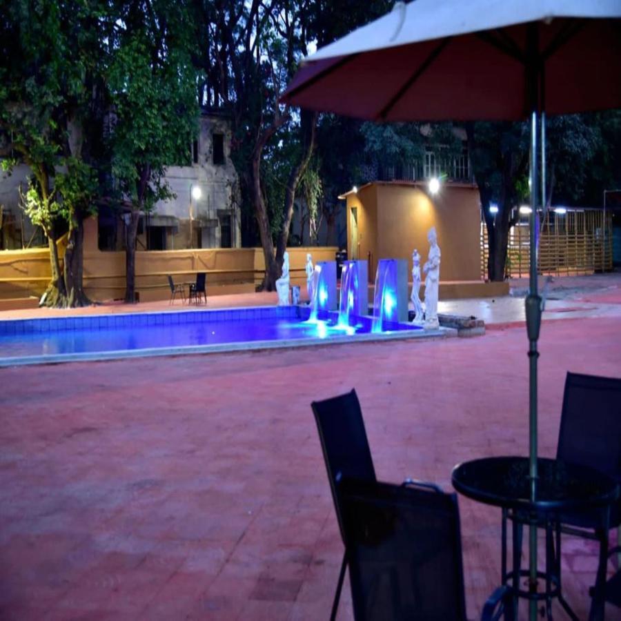 Aron Hotel 3*