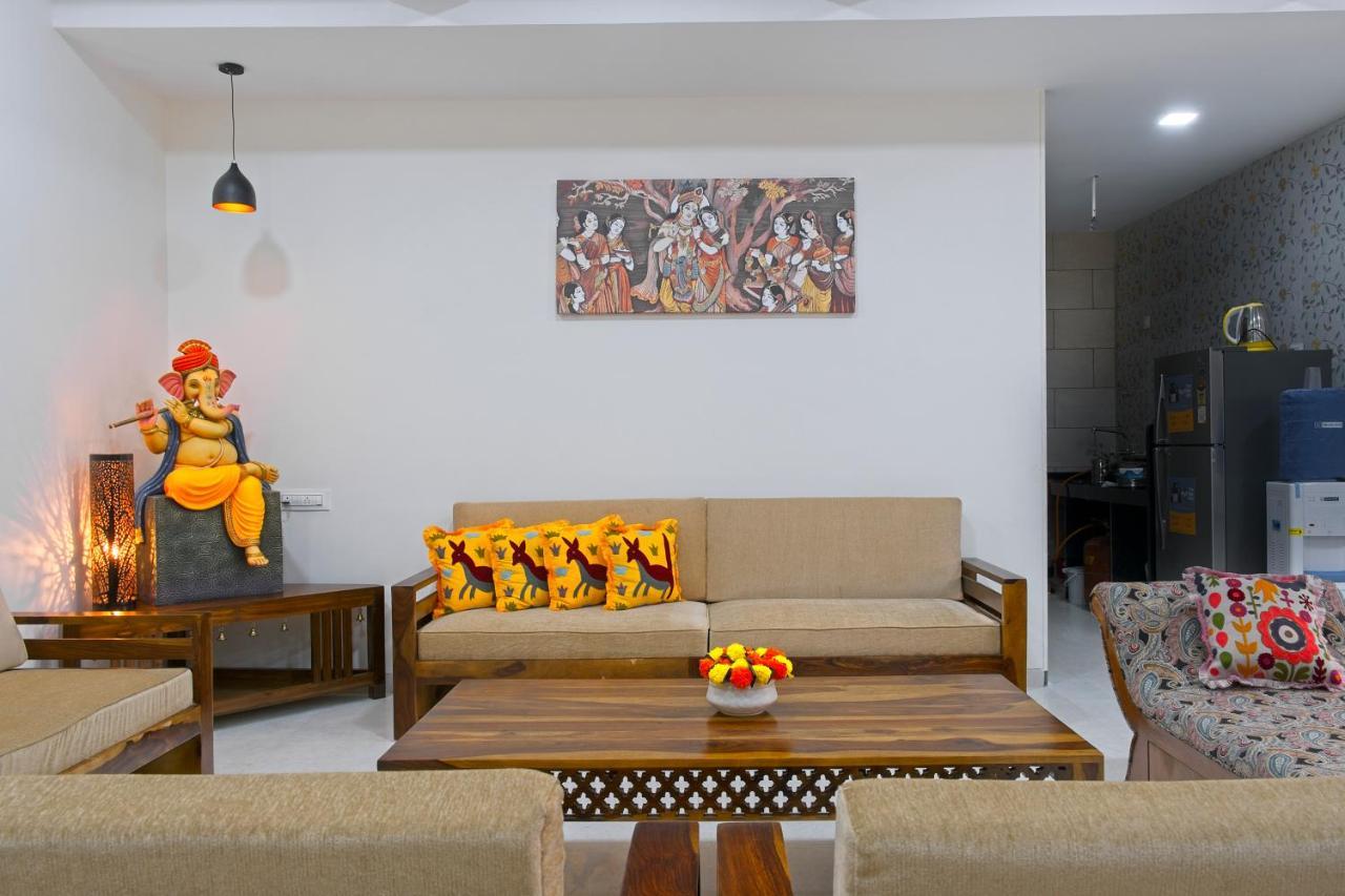 Saffronstays The Fusion, - Pool With Hip Interiors And Indoor Games *