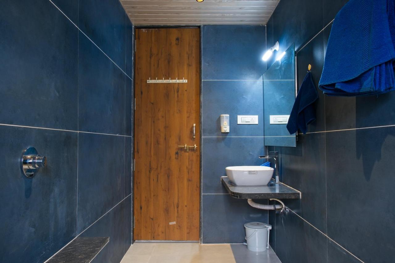 Villa Saffronstays The Fusion, - Pool With Hip Interiors And Indoor Games *