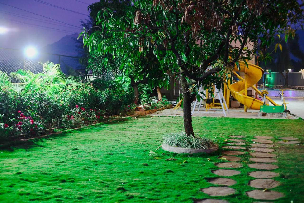 Royal Twin - 12bhk Luxury By Royal Villa's Villa *