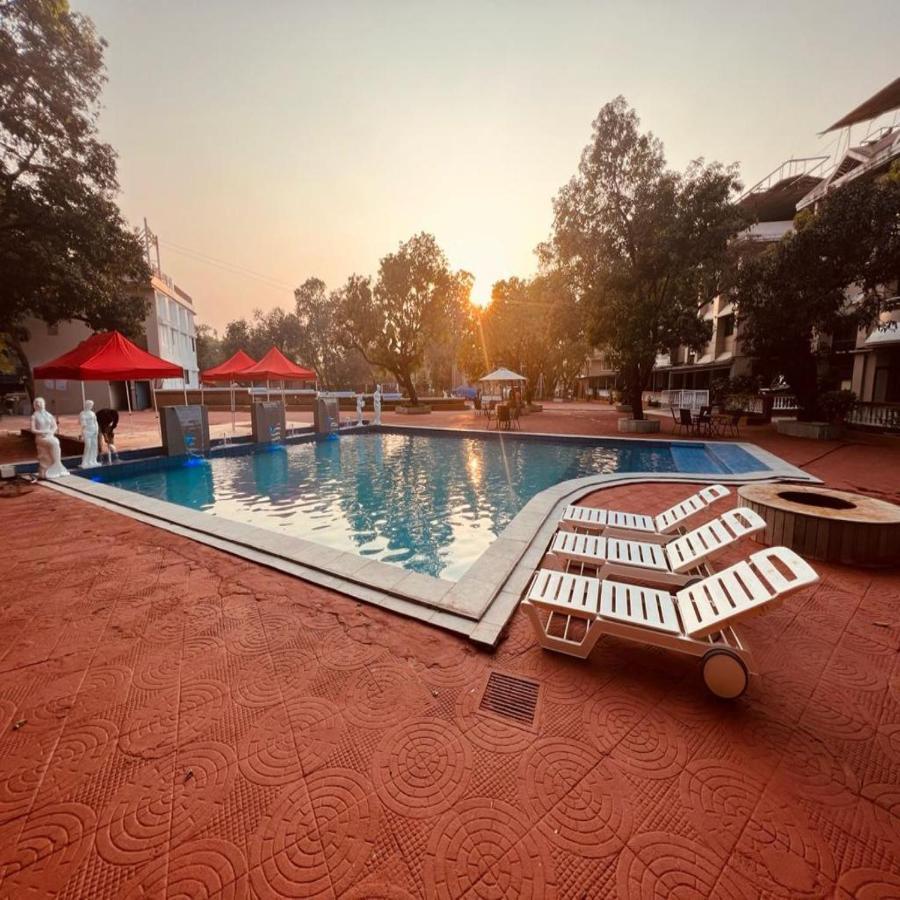 Aron Lonavala