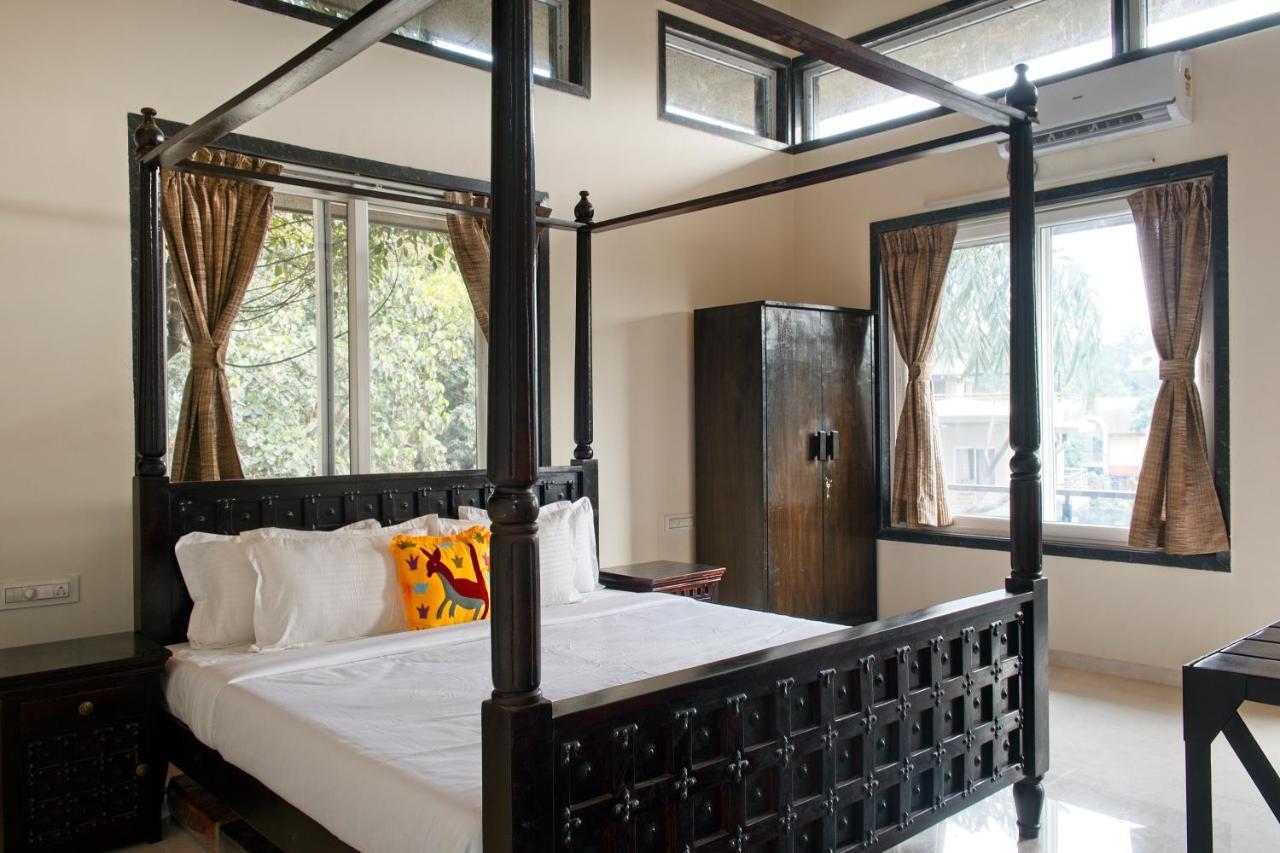 Villa Saffronstays The Fusion, - Pool With Hip Interiors And Indoor Games