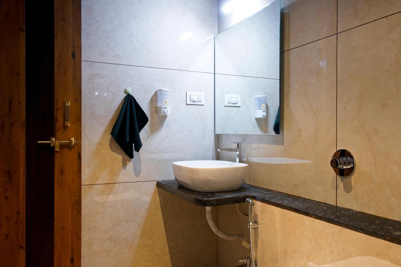 Villa Saffronstays The Fusion, - Pool With Hip Interiors And Indoor Games Lonavala