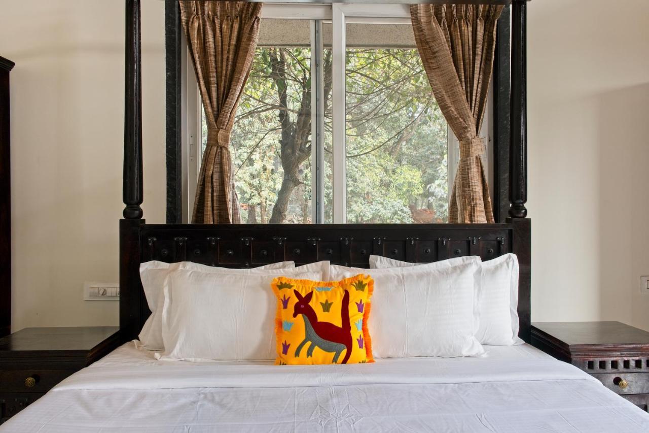 Saffronstays The Fusion, - Pool With Hip Interiors And Indoor Games Villa