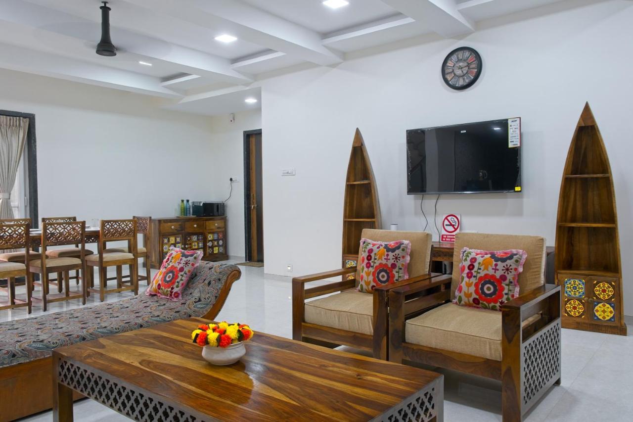 Saffronstays The Fusion, - Pool With Hip Interiors And Indoor Games Villa Lonavala