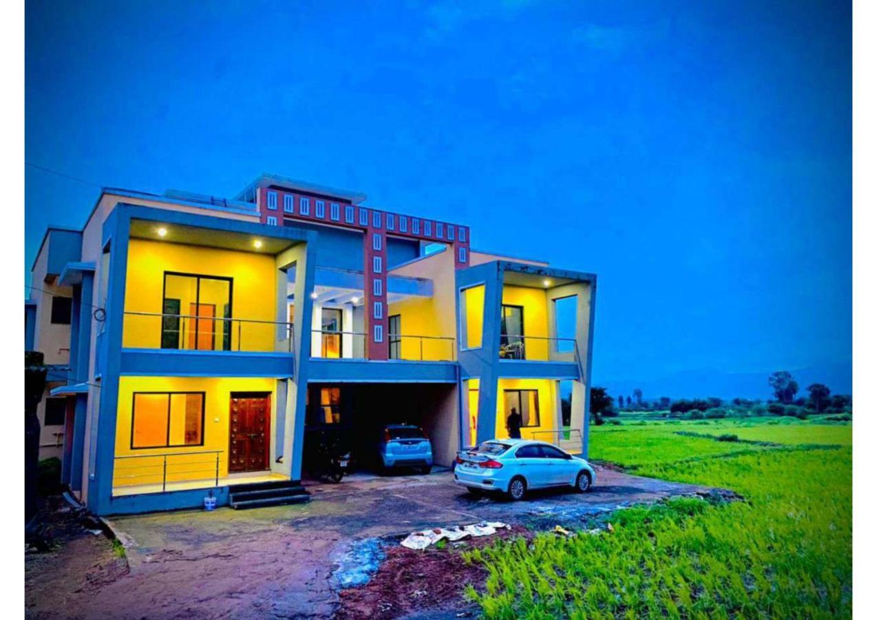 Yellow Lagoon 3bhk *