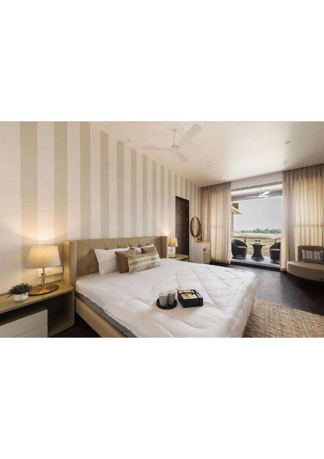 Grey Pure Veg 4bhk Villa *